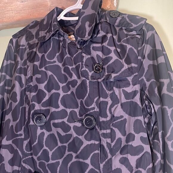 🍍Hawke & co animal print rain jacket - Picture 4 of 7